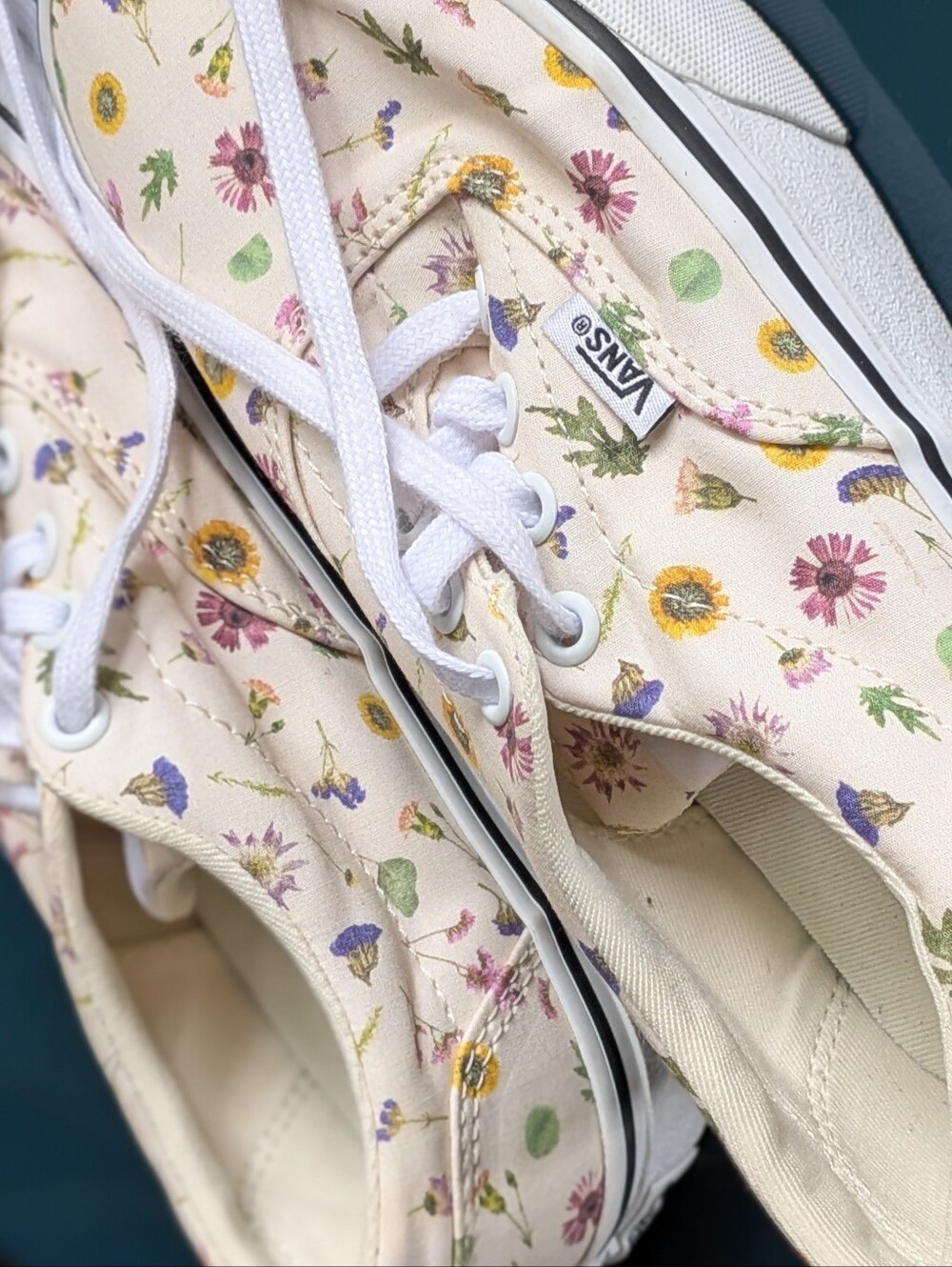 Vans Floral Canvas Low-Top Sneakers - Cream with Multi Floral Print - Picture 3 of 4